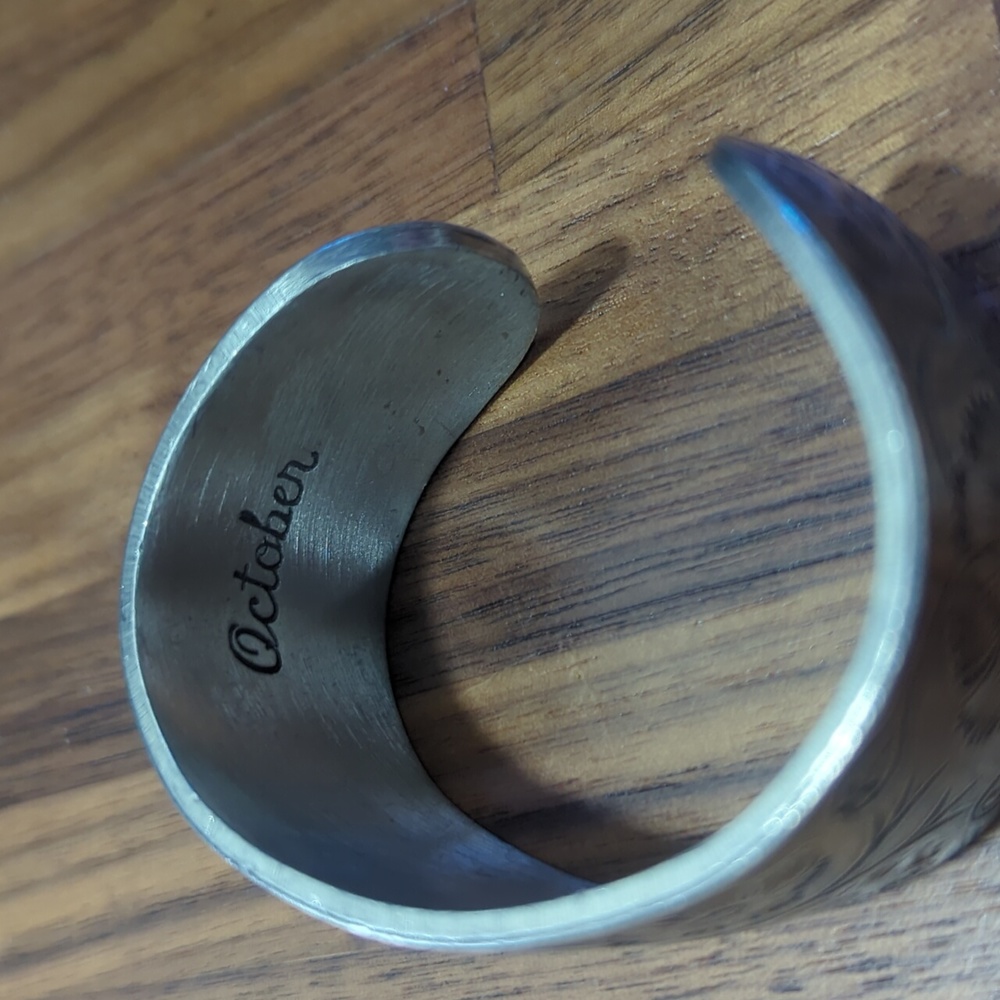 Salisbury pewter cuff bracelet October flowers cosmos silver tone - Picture 3 of 9
